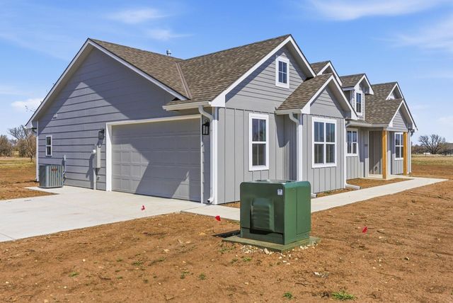 3680 SW 10th St, El Dorado, KS 67042