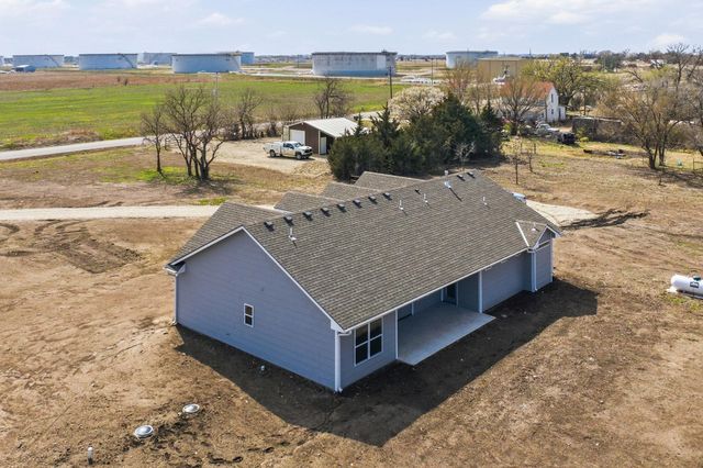 3680 SW 10th St, El Dorado, KS 67042