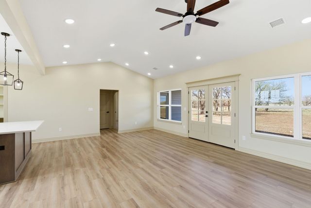 3680 SW 10th St, El Dorado, KS 67042