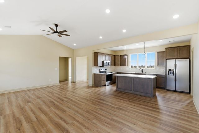 3680 SW 10th St, El Dorado, KS 67042