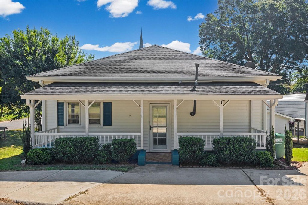 103 6th Street, Cramerton, NC 28032