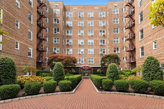 64-11 99th Street 3004, Rego Park, NY 11374