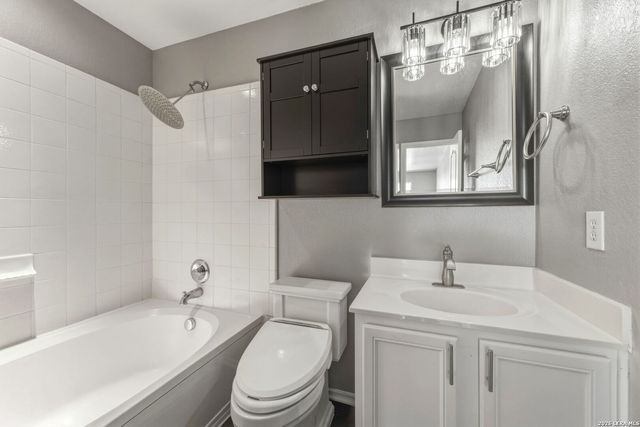 9843 Carswell Peak, San Antonio, TX 78245