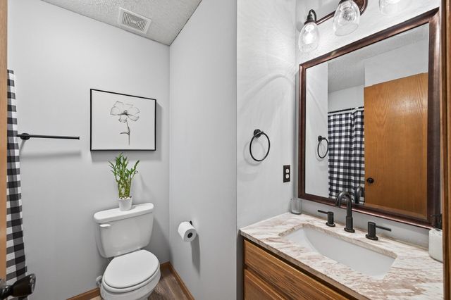 17700 71st Avenue N, Maple Grove, MN 55311