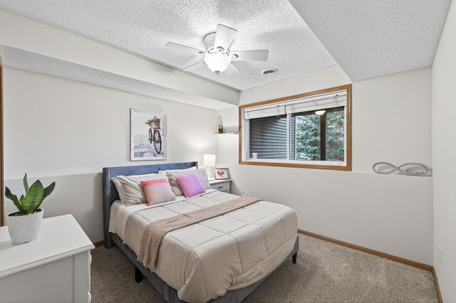 17700 71st Avenue N, Maple Grove, MN 55311