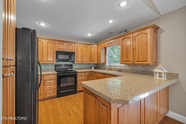 18 Bingham Way, Crossville, TN 38558