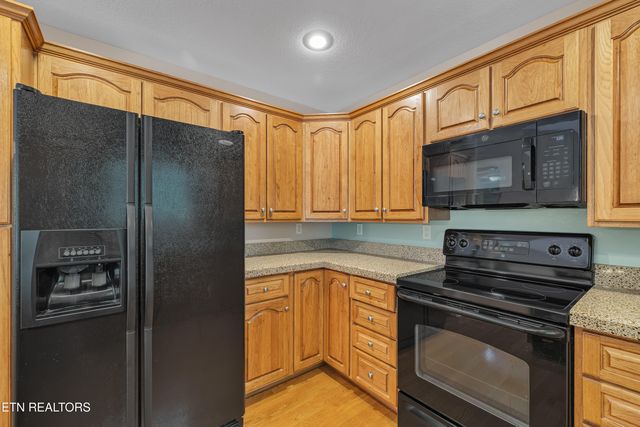 18 Bingham Way, Crossville, TN 38558