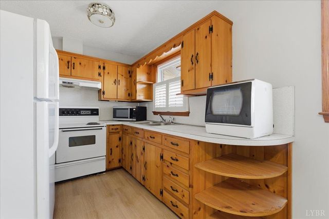 2412 lynch mill Road, Altavista, VA 24517