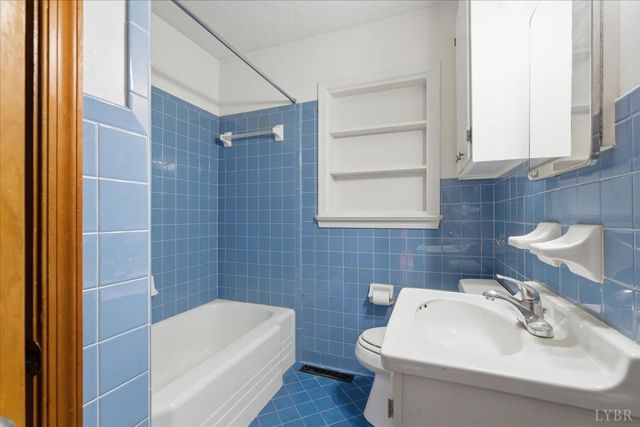 2412 lynch mill Road, Altavista, VA 24517