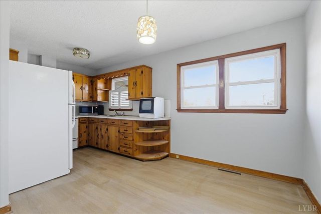 2412 lynch mill Road, Altavista, VA 24517