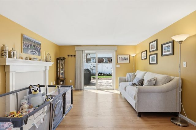 23 Bellmore Rd, Framingham, MA 01702