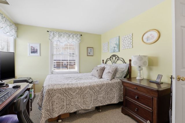 23 Bellmore Rd, Framingham, MA 01702