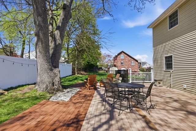 23 Bellmore Rd, Framingham, MA 01702