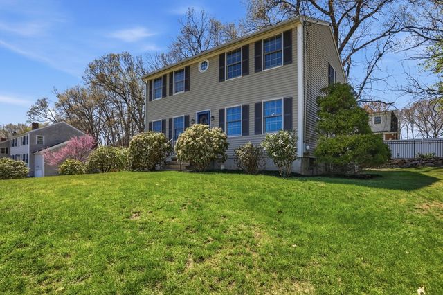 23 Bellmore Rd, Framingham, MA 01702