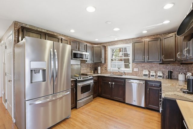 23 Bellmore Rd, Framingham, MA 01702