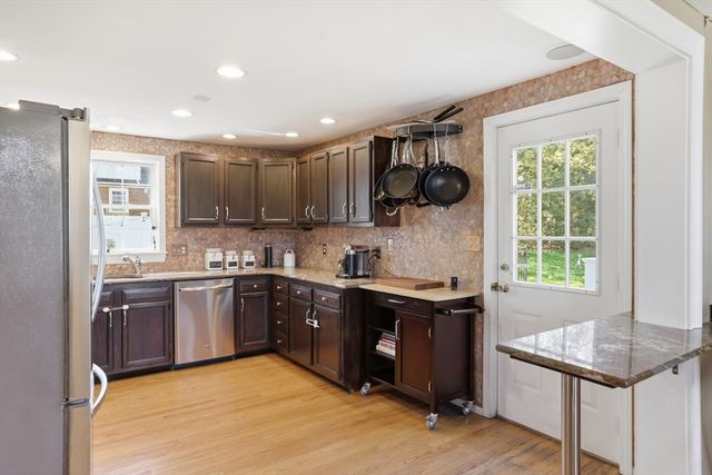 23 Bellmore Rd, Framingham, MA 01702