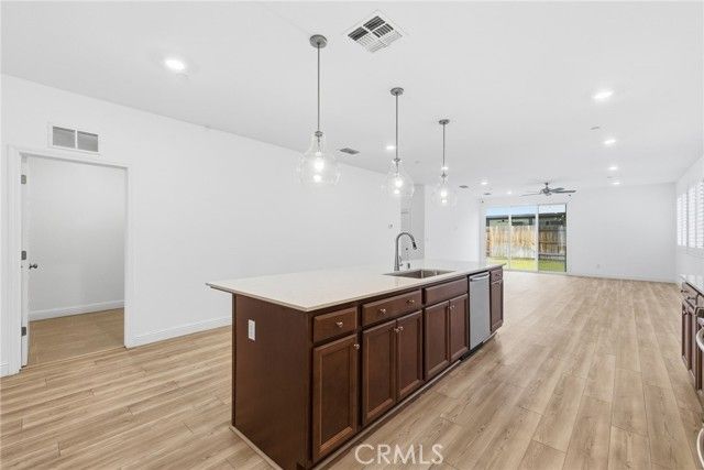 6516 Walkers Glen, Bakersfield, CA 93313