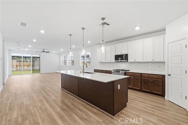 6516 Walkers Glen, Bakersfield, CA 93313