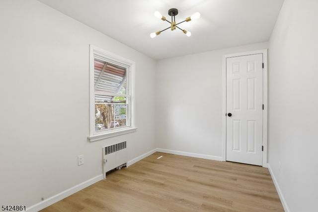 11 Dodd Ter, East Orange City, NJ 07017