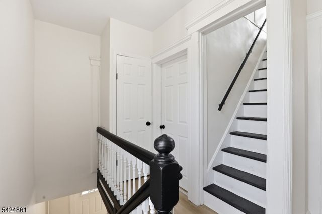 11 Dodd Ter, East Orange City, NJ 07017