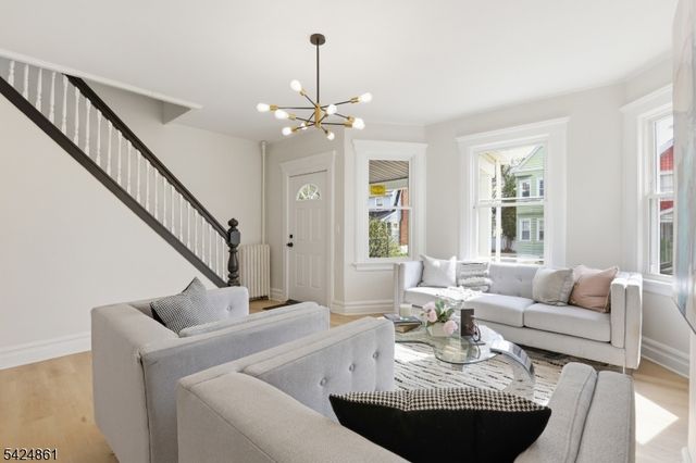 11 Dodd Ter, East Orange City, NJ 07017