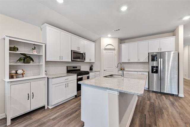 3903 Possum Drive, Farmersville, TX 75442