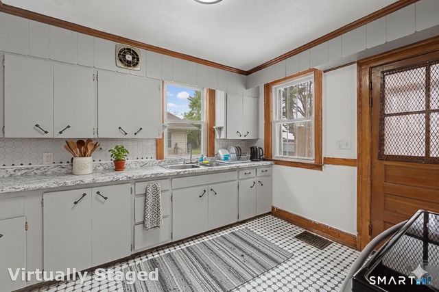 311 Hillside Avenue, Hartford, CT 06106