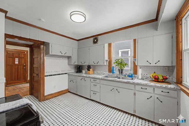 311 Hillside Avenue, Hartford, CT 06106