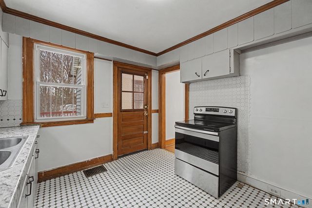 311 Hillside Avenue, Hartford, CT 06106