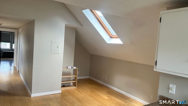 40 Quaker Lane South, West Hartford, CT 06119