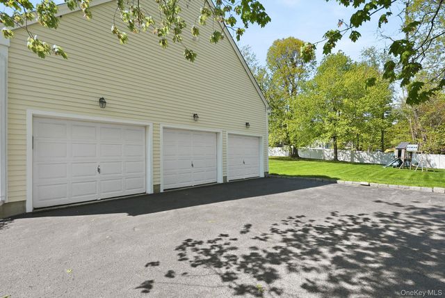 14 Wyche Way, Ossining, NY 10562