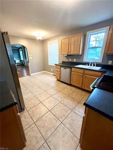 5332 Arthur CIR, Norfolk, VA 23502