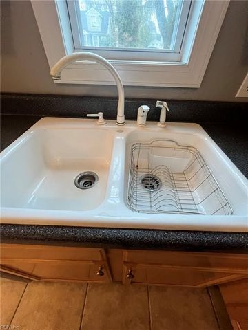 5332 Arthur CIR, Norfolk, VA 23502