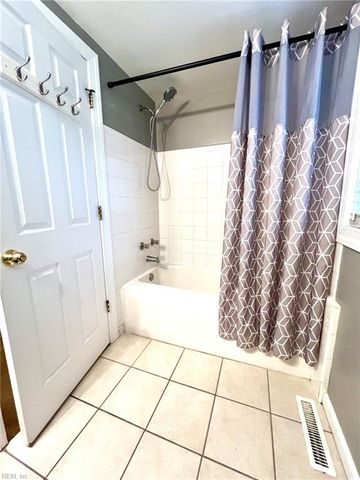 5332 Arthur CIR, Norfolk, VA 23502