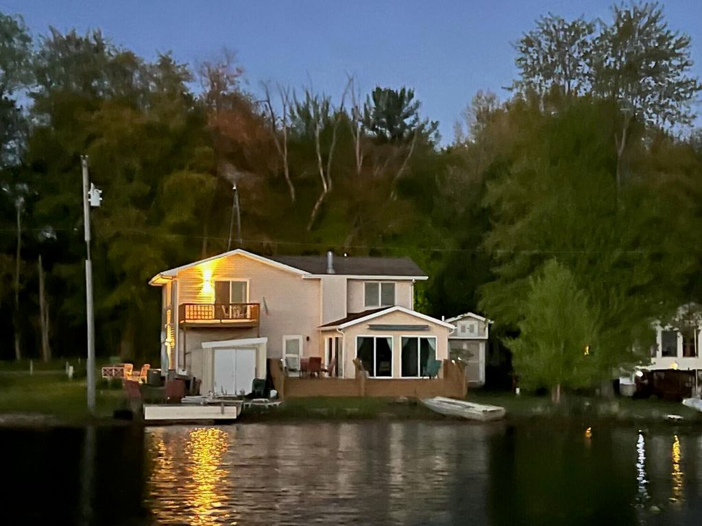 51156 Maple Road, Marcellus, MI 49067