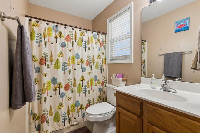 3283 N Nixon Avenue, Springfield, MO 65803
