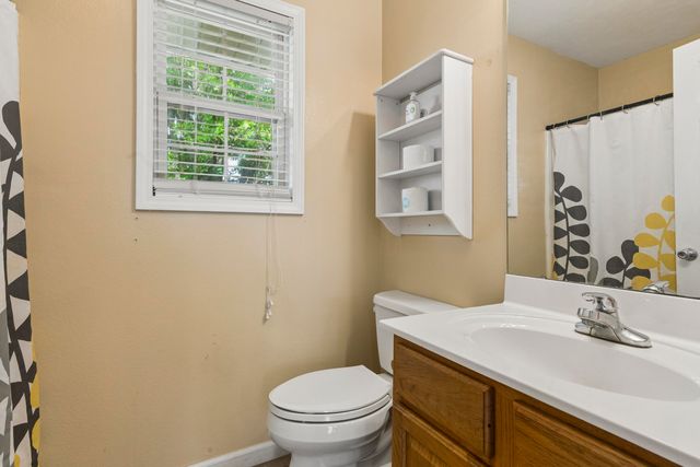3283 N Nixon Avenue, Springfield, MO 65803