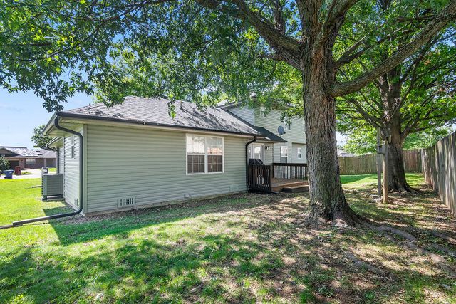 3283 N Nixon Avenue, Springfield, MO 65803