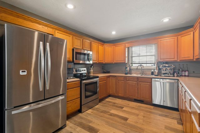 3283 N Nixon Avenue, Springfield, MO 65803