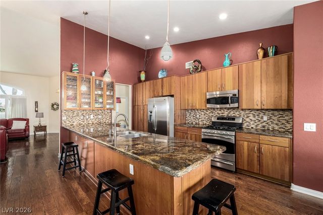 1868 Crystalaire Court, Las Vegas, NV 89123