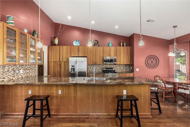 1868 Crystalaire Court, Las Vegas, NV 89123