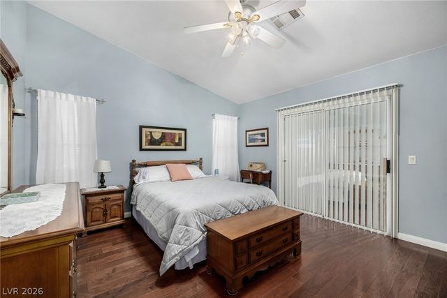 1868 Crystalaire Court, Las Vegas, NV 89123