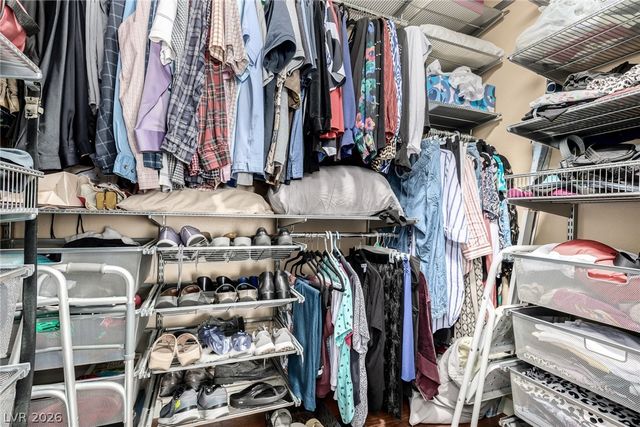 1868 Crystalaire Court, Las Vegas, NV 89123