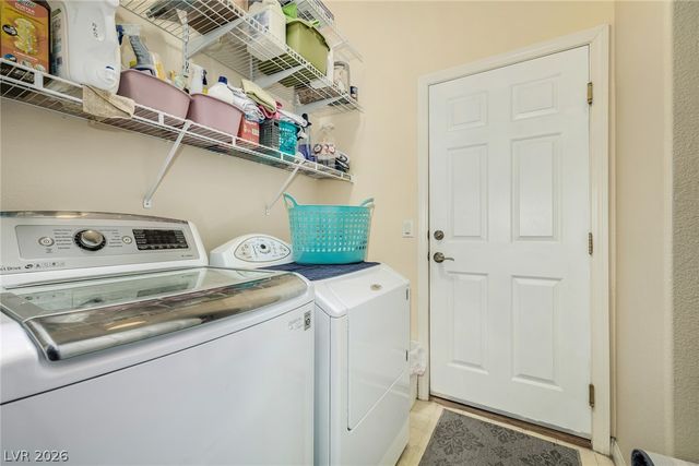 1868 Crystalaire Court, Las Vegas, NV 89123