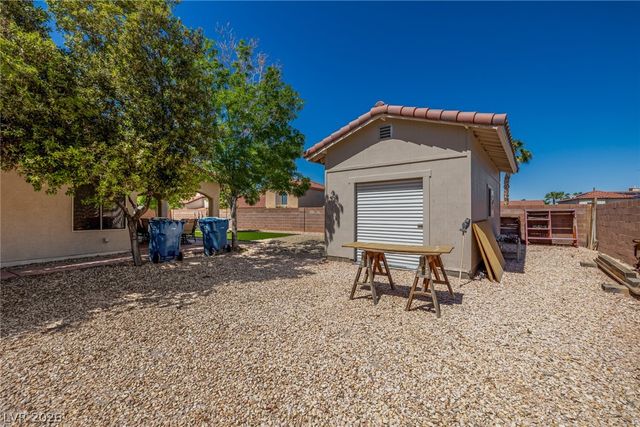 1868 Crystalaire Court, Las Vegas, NV 89123