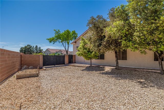 1868 Crystalaire Court, Las Vegas, NV 89123