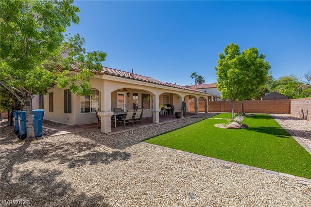 1868 Crystalaire Court, Las Vegas, NV 89123