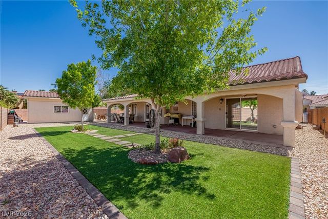 1868 Crystalaire Court, Las Vegas, NV 89123