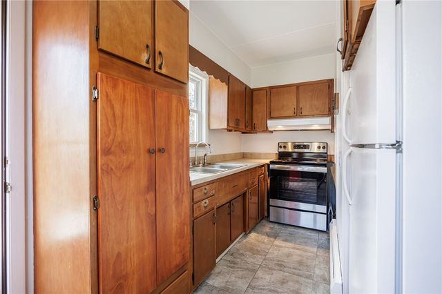 178 Elmgrove Road, Greece, NY 14626