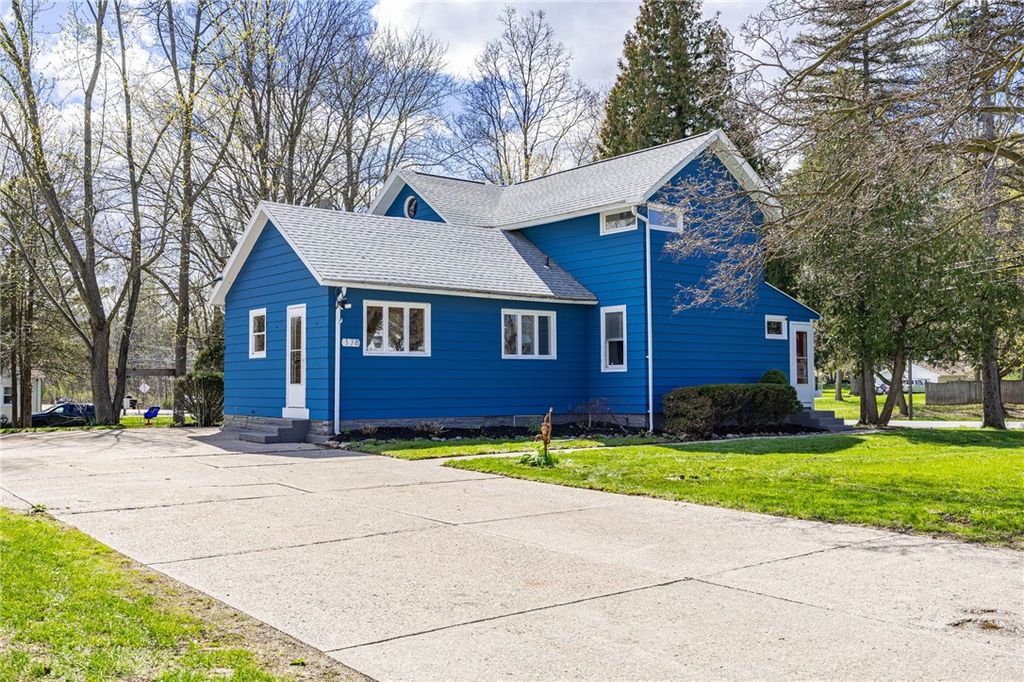 178 Elmgrove Road, Greece, NY 14626